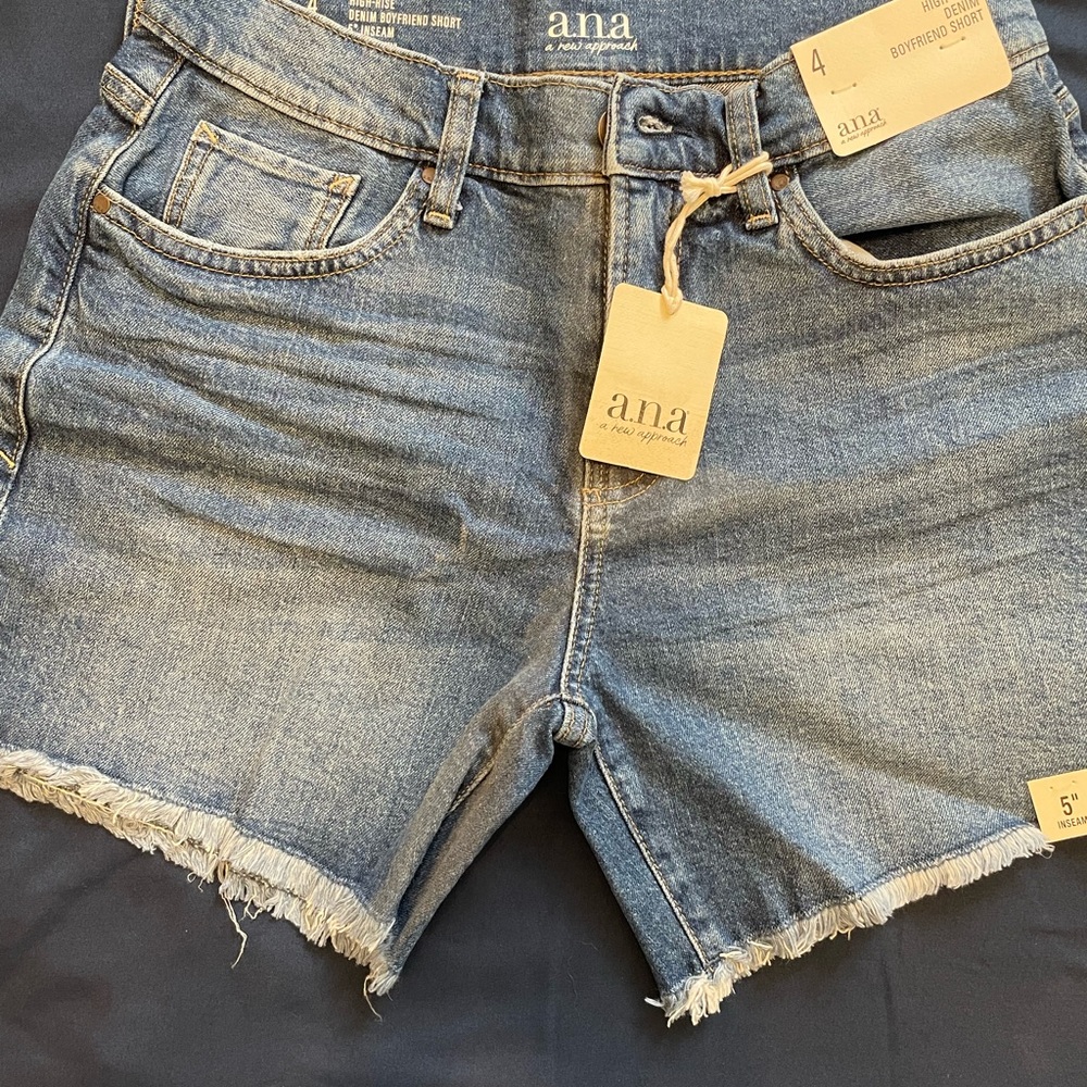 New with tags a.n.a shorts